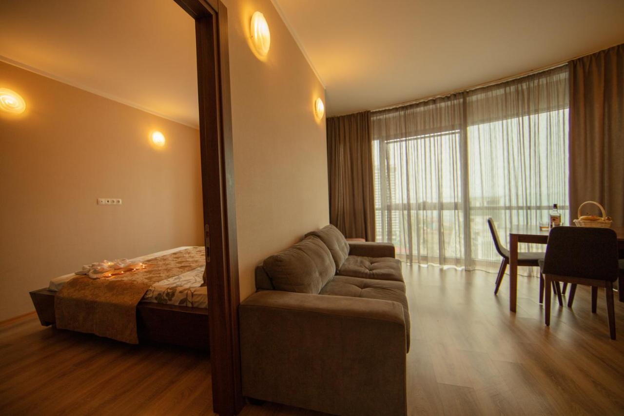 Tower Apartments Batoumi Extérieur photo