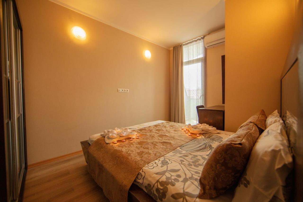 Tower Apartments Batoumi Extérieur photo