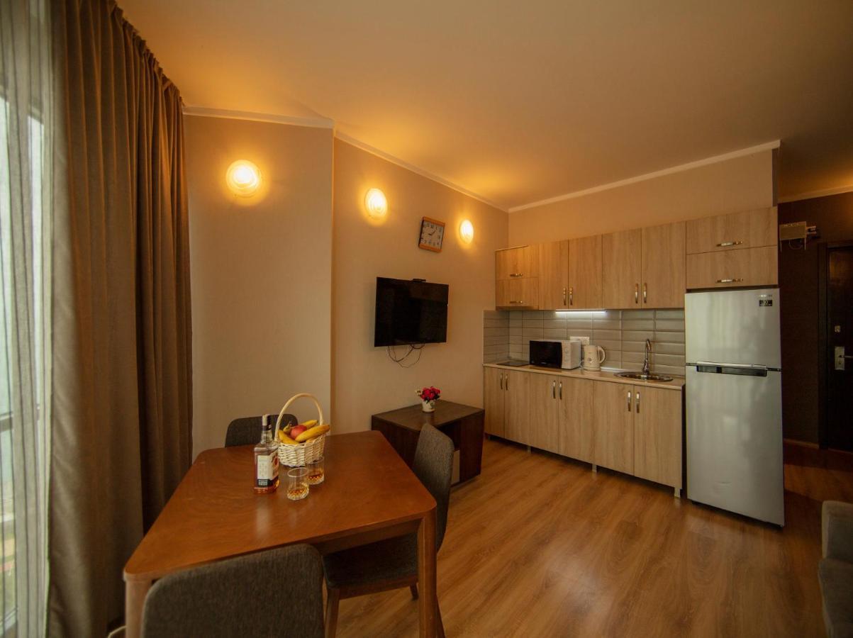 Tower Apartments Batoumi Extérieur photo