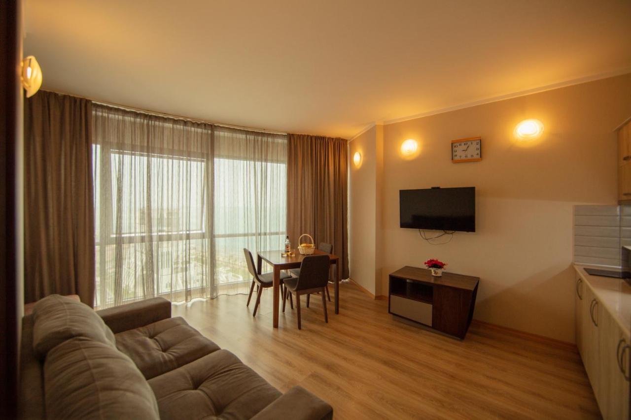 Tower Apartments Batoumi Extérieur photo