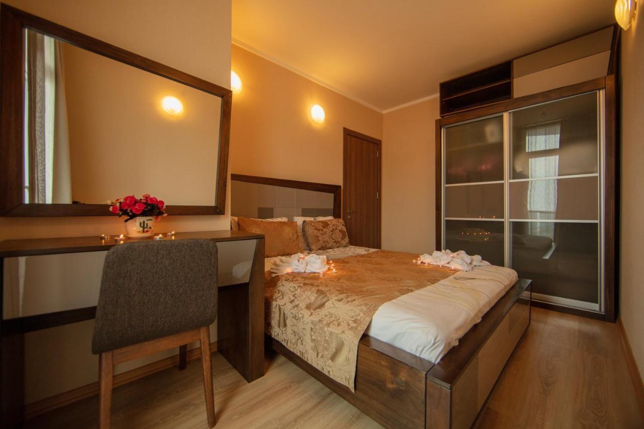 Tower Apartments Batoumi Extérieur photo