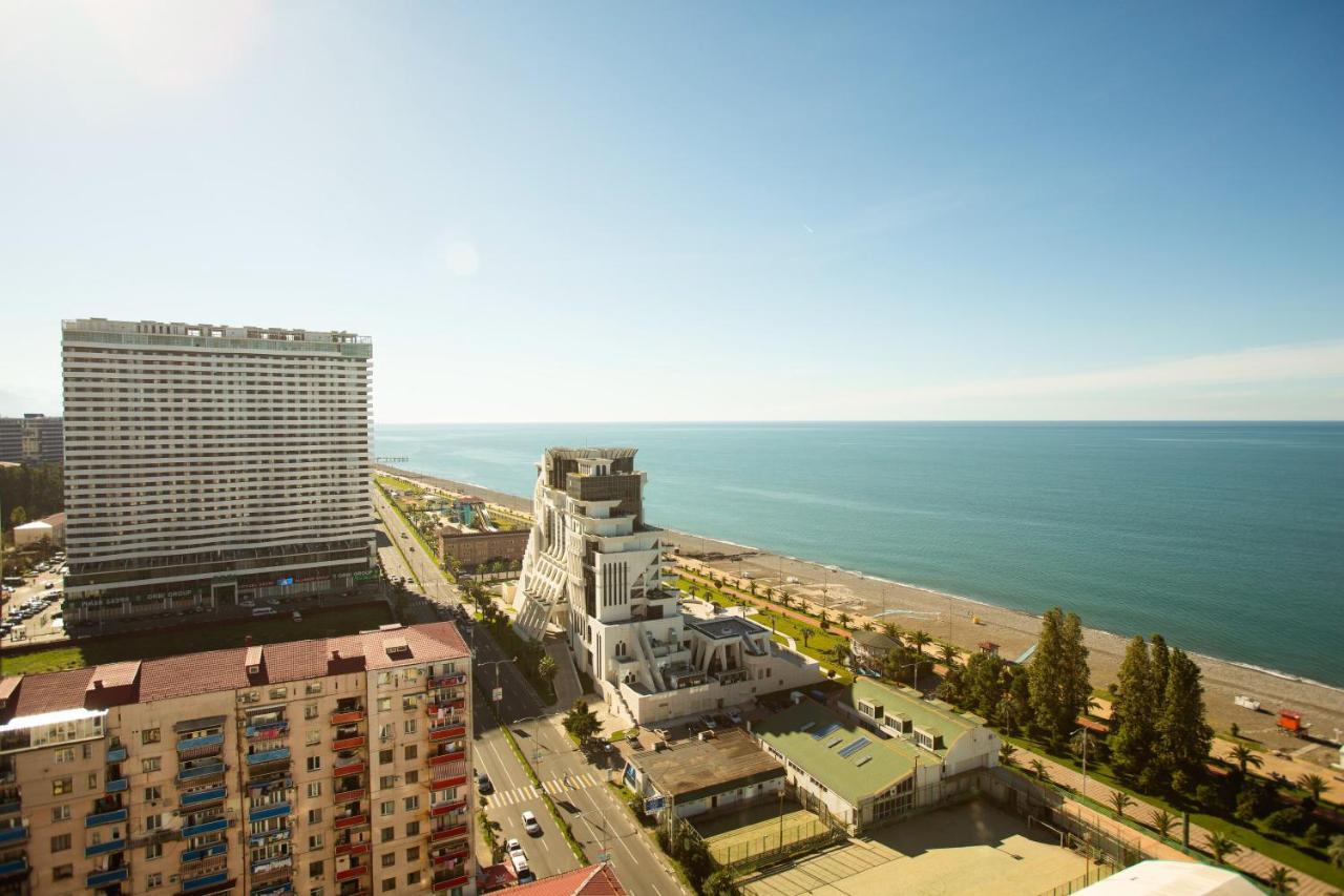 Tower Apartments Batoumi Extérieur photo