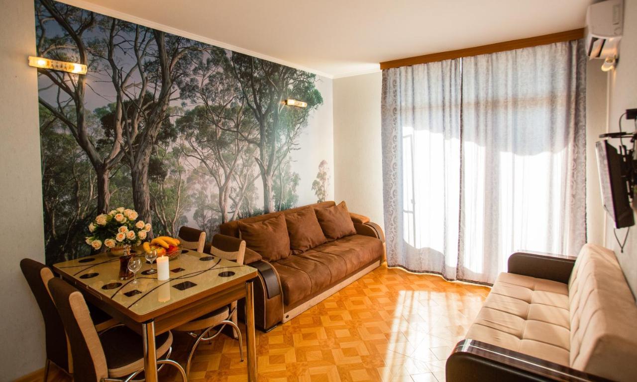 Tower Apartments Batoumi Extérieur photo