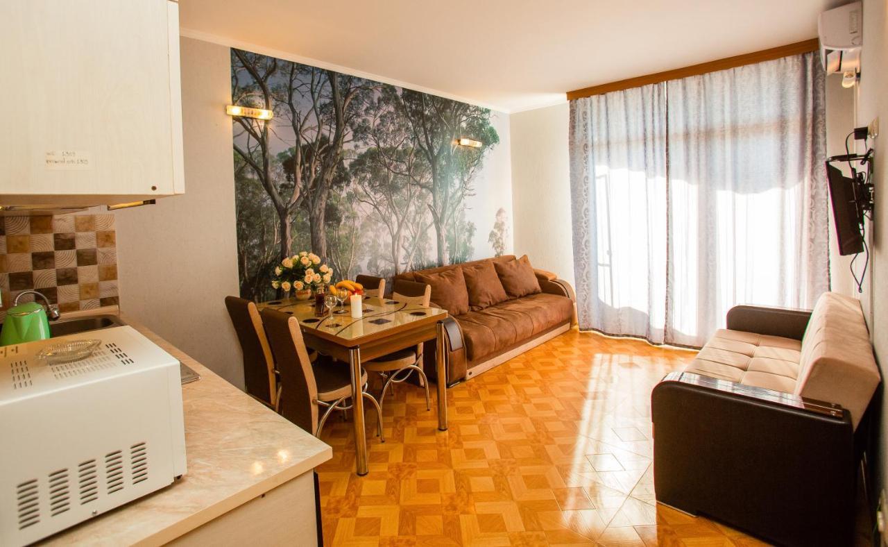 Tower Apartments Batoumi Extérieur photo