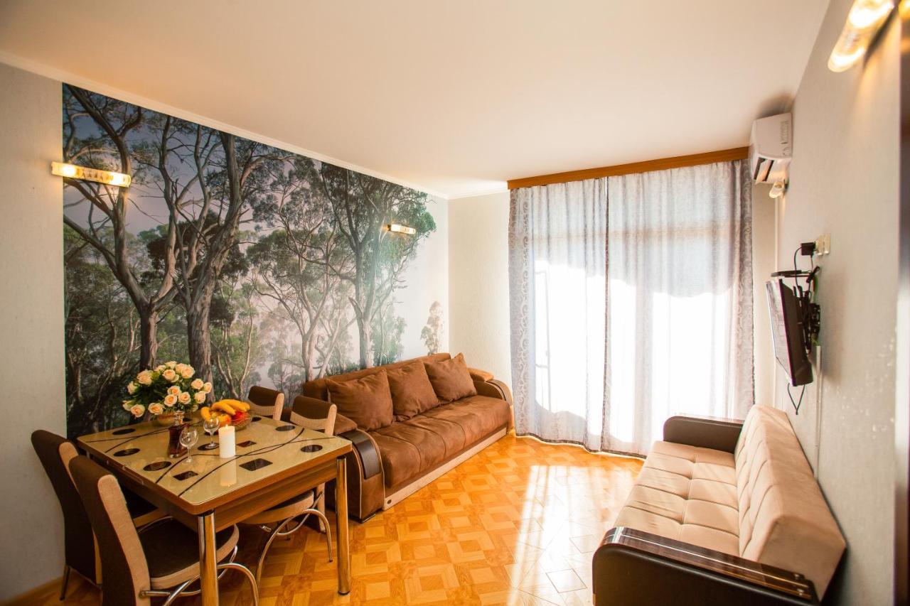 Tower Apartments Batoumi Extérieur photo