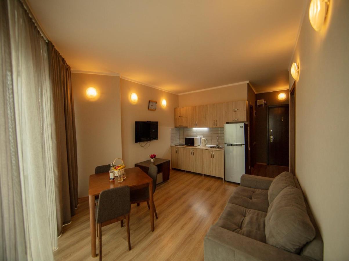 Tower Apartments Batoumi Extérieur photo