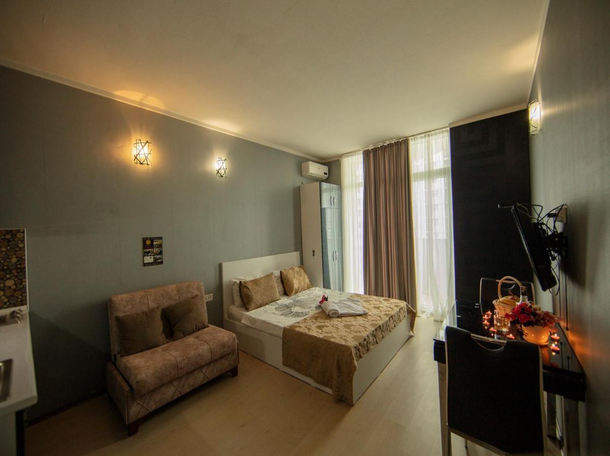 Tower Apartments Batoumi Extérieur photo