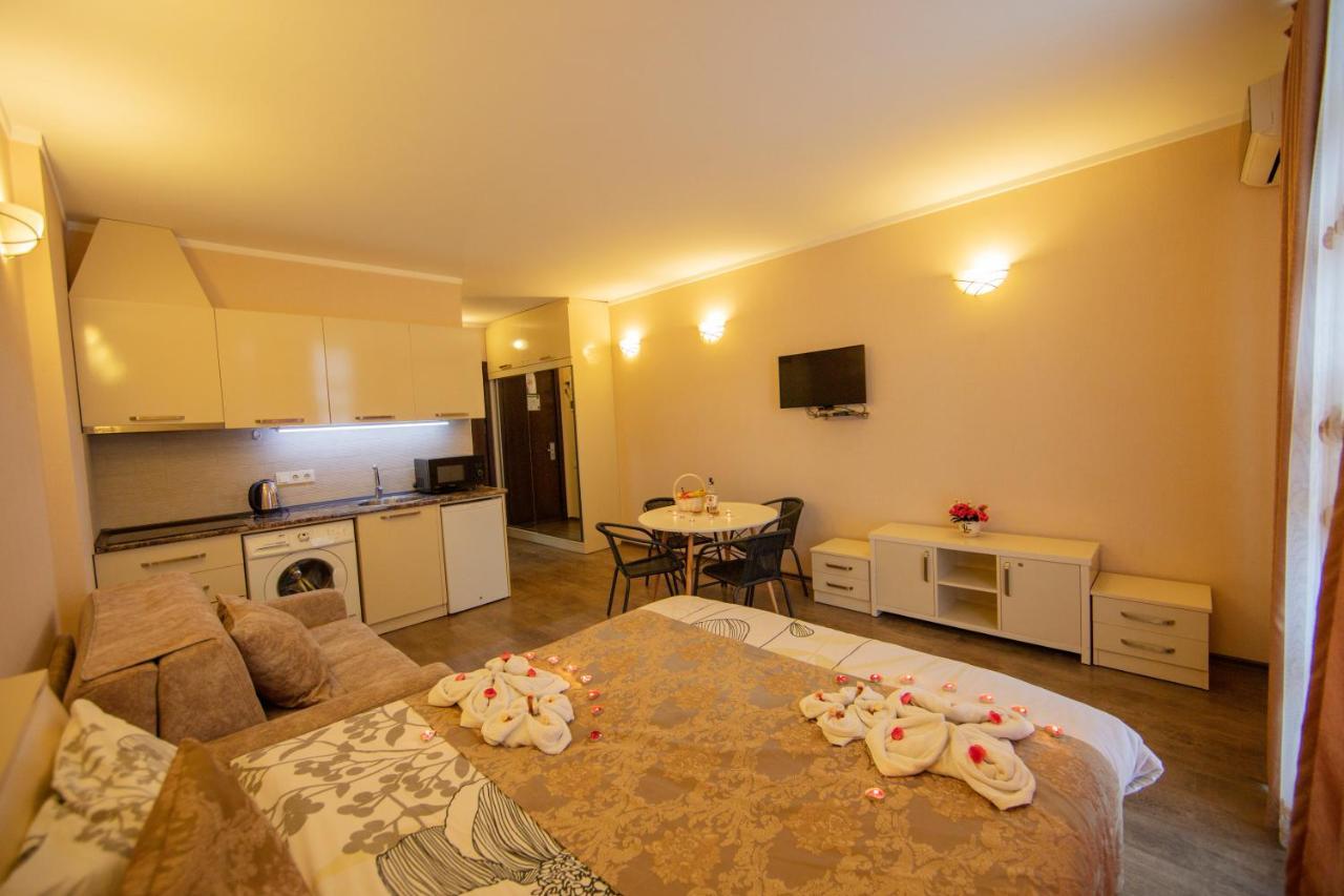 Tower Apartments Batoumi Extérieur photo