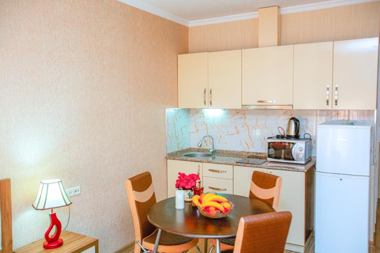 Tower Apartments Batoumi Extérieur photo