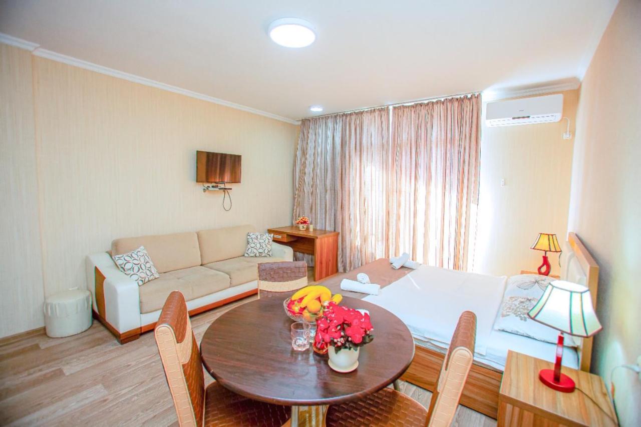 Tower Apartments Batoumi Extérieur photo